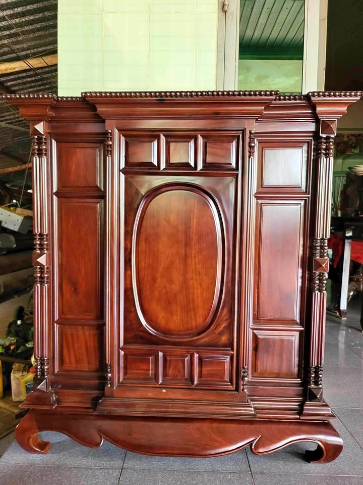 Tủ thờ 13 trám gõ đỏ. kích thước 130x140x65