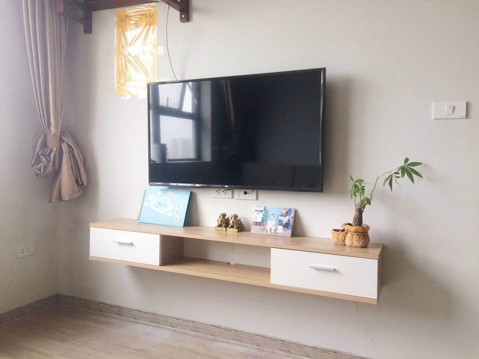 Kệ tivi treo tường